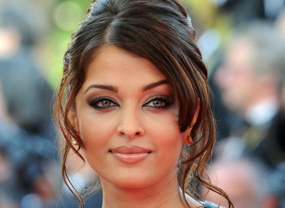Aishwarya Rai'nin gzellii tescilli.