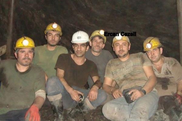 <p><b>Geriye sadece bu fotoraflar kald</b></p>  Soma?da gerekleen ve 301 iinin hayatn kaybettii maden faciasndan geriye sadece bu mutlu fotoraflar kald.