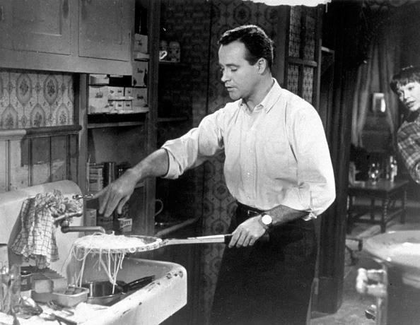 <p><b>2- The Apartment (1960)</b></p>  Bekar hayatndan daha profesyonel bir hayata gemek iin.
