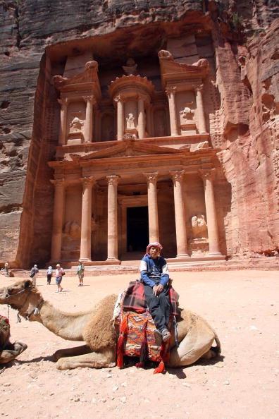 Fakat M.S. 400 yllarnda arkeologlar tarafndan tekar kefedilinceye kadar, savalar ve doal afetler sebebiyle zaman iinde kaybolmutur