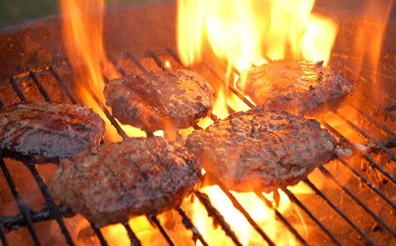 Pi�irdikten sonra hemen t�ketilmeyecek yemekler, h�zla so�utularak yeniden servis edilene kadar buzdolab�nda saklanmal�d�r.