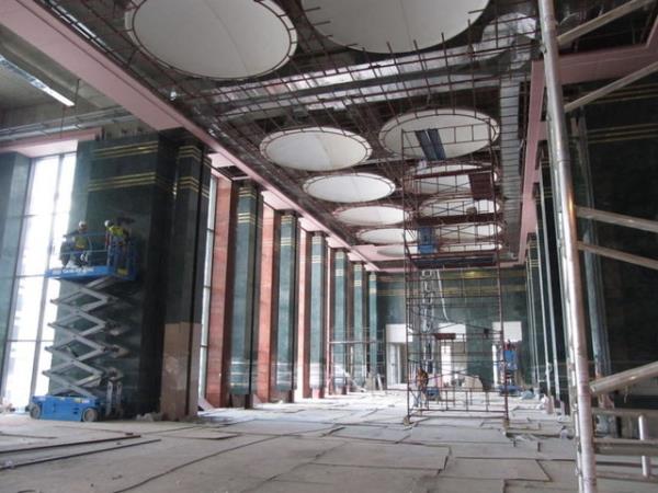 Babakan Erdoan'n makam ve Babakan Yardmclarnn bulunduu blme giri zel izinle ve eksi 2'nci kattan bir tnelle mmkn olacak.