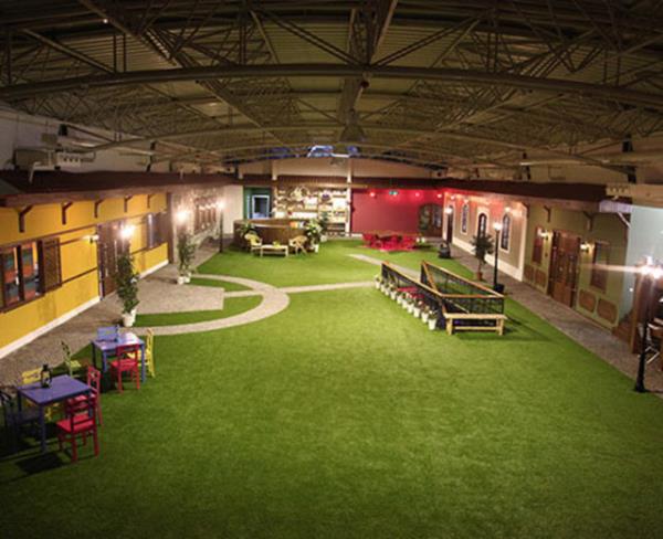 web.tv, Bursa?da yer alan ofisi ile de dikkatleri zerine ekiyor.