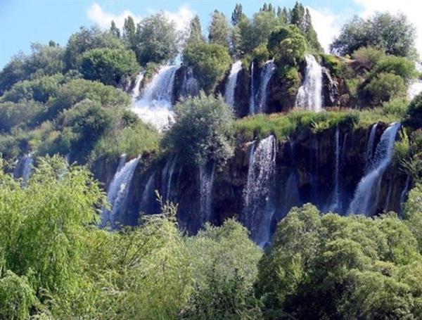 <p><b>6- GRLEVK ELALES</b></p>    Erzincan'a 14 km. uzaklktadr. Piknik alanlar, lokantalar mevcuttur.