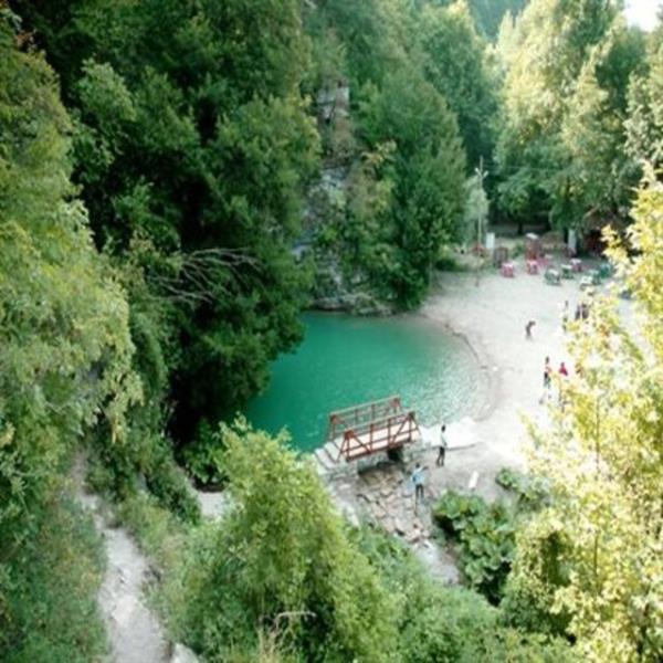 Erfelek'e yaklak 10, Sinop'a ise 45 km uzaklktadr.