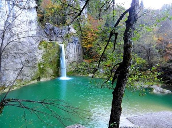 <p><b>12- ILICA ELALES</b></p>    Pnarba Ilca Ky snrlar ierisinde bulunup, 12 km uzaklktadr. Ilca Kynden itibaren patika yoldan yaya olarak yarm saat srmektedir.