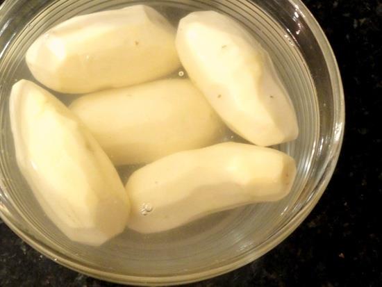 4.Patatesleri doradktan sonra souk suda bekletirseniz kahverengilemesini nlersiniz.