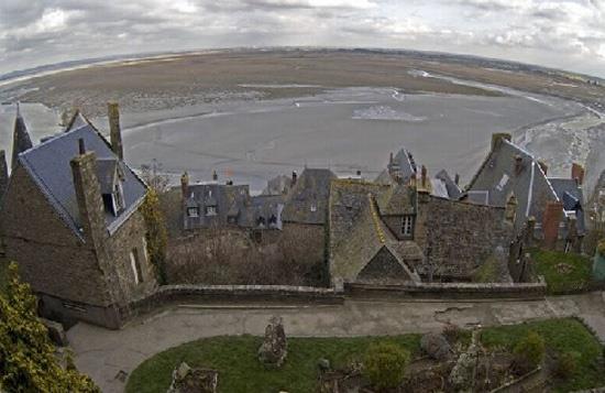 Ortaa insann yzyllar boyu heyecanlandran, umutlandran Mont Saint-Michel gnmzde sanki yaayan bir efsane