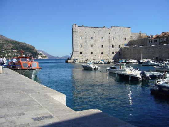 H�rvatistan, 1 Nisan'dan itibaren T�rk vatanda�lar�na vize uygulayacak.