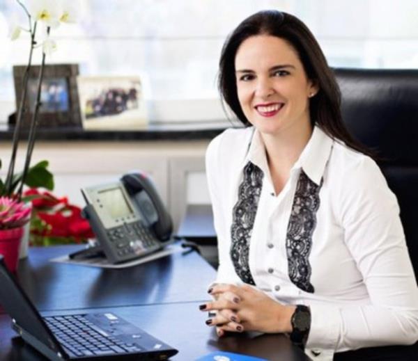 <p><b>Elif Aral: Pfizer</b></p>   Trkiye Genel Mdr