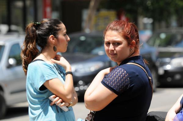 zmir Valisi Mustafa Toprak, Ege Denizi'nde meydana gelen depremle ilgili, zmir genelinde herhangi bir olumsuzluk yaanmadn bildirdi. Babakanlk Afet ve Acil Durum Ynetimi Bakanl (AFAD), Ege Denizi aklarnda saat 12.25'te meydana gelen depremin byklnn 6,5 lldn aklamt.
