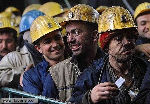 Semih'in gnl, 17 Ocak 2013: Sabah uyandmda babam gremiyor oluumu hep benden az nce ie gitmi olmasna balyordum. Ben bu kadar erken kalkarken babamn ben kalkmadan kabilmi olmasna aryordum. Oysa biliyorsun annem beni kaldrmak iin dakikalarca urayor. Uyku ok tatl gnlk... Ama bugn baka bir eyi fark ettim.