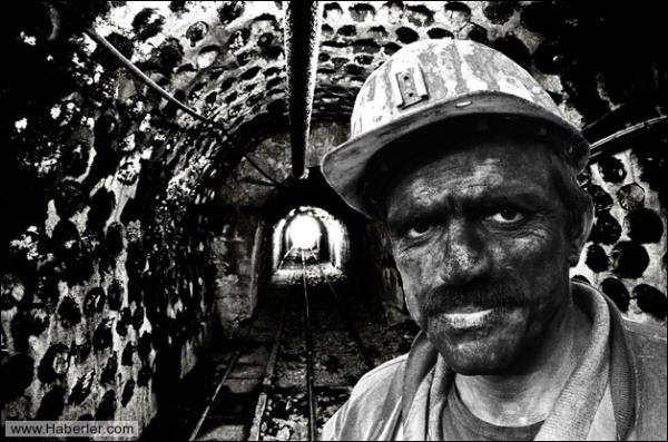 Frat'n gnl, 12 Mart 2013: Annemden srekli istediim ortu hatrlyor musun gnlk. Hani mahalledeki tm ocuklar ma yaparken giyiyor. Ben de aylardr annemin bann etini yiyordum bana da ort alsn diye. Bugn eve geldiimde, yatak odasndaki sandalyenin zerindeki ortu grnce sevinten deliye dndm.