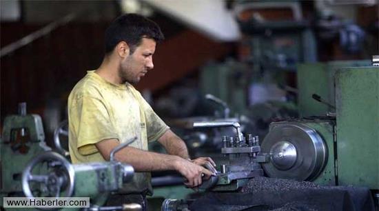 Atlmam rahatladm ama sanrm patronlar bir eylerini deitirmi, imdi maa azalacakm heralde. Zaten bu aralar geceleri hep ksryor bunun zerine bu sinir hi iyi olmad. Umarm dzeltirler durumunu. ok zlyorum ben.