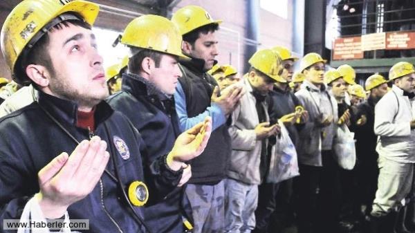 Canan'n gnl, 24 Eyll 2013: nanmyorum gnlk annem Yasemin'in anlatt yardmc kitaplar ve 24 renkli boya setini alm. Oysa retmen alabiliyorsanz aln, yoksa art deil demiti. Anneme bunu dedim ama yine de ''sen oku da'' diye verdi bugn. Nasl mutluyum anlatamam. Yarn ilk i Yasemin'e gstereceim.