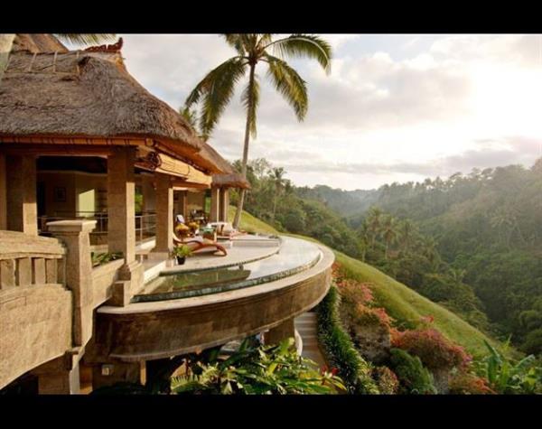 Filipinlerde, Viceroy Bali Hotel