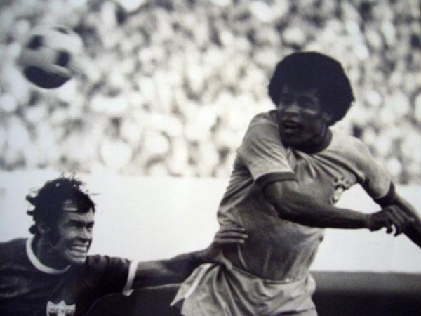 1970 Dnya Kupas'nda Brezilyal Jairzinho ve 1950'de Uruguayl Ghiggia turnuva boyunca oynadklar her mata gol atmay baardlar.