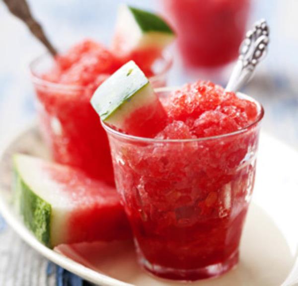 "Bundan dolay bu hcrelere tansiyonun dengelenmesinde de nemli bir vazife yklenmitir. Nitrik oksit ve onu reten endotel hcreler yaamn gizli gcdr.