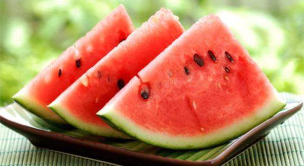 Ayrca karpuz, souk algnlna iyi gelir ve cinsel gc arttrr. Vcuda zindelik, serinlik ve ferahlk verir.