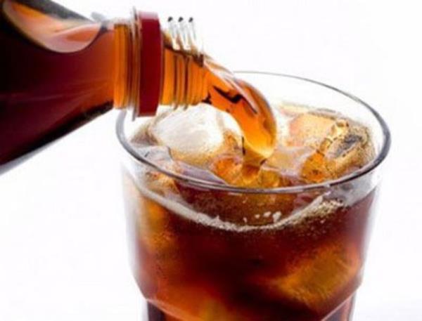 Gazl iecekleri tketmeyiniz. ekerli iecekleri tketmekten saknnz.