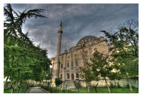 Hekimo�lu Ali Pa�a Camii