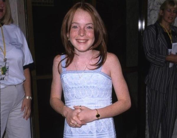 Lindsay Lohan, arsz ikizleri mkemmel bir ekilde canlandrd 1998 tarihli The Parent Trap (Komik Tuzak) adl filmle bir anda mehur olmutu. Ardndan Freaky Friday (lgn Cuma), Mean Girls (Kt Kzlar) ve Herbie Fully Loaded gibi filmlerde oynad.