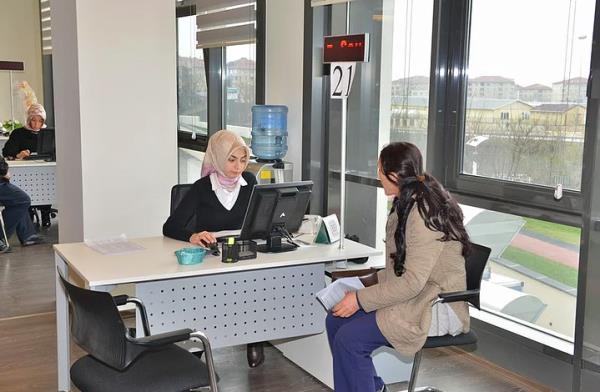 14. Memurun "sizi buraya kim yollad? geri git, seni gnderen arkada bana telefon asn" terslenmesi sizi sulu psikolojisine sokacak