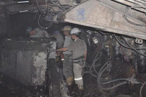 Yaam odasnn bulunmad madende iiler her gn 8 saatlerini bu zor ve tehlikeli alanlarda geirdiler.