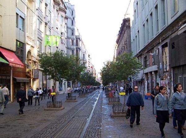<p>25. stiklal Caddesi </p>