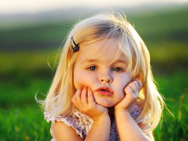 Kz ocuklara 2012 ylnda en fazla verilen 10 isim srayla, "Zeynep, Elif, Ecrin, Yamur, Azra, Nisanur, Zehra, Nehir, Ela ve Belinay" olmutu.