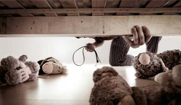 Trkiye'de 26 ilde 4 bin 101 kiiyle yz yze yaplan grmeler sonucu gerekletirilen aratrmaya gre, lkemizde 0-8 ya aras ocuklarn yzde 22.5'i fiziksel iddete yani tokat atmak, itmek, sarsmak, sa ve kulak ekmek gibi eylemlere maruz kalyor.