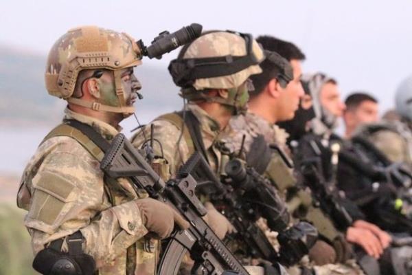 Tatbikatta Safir ve Mercan �lkeleri aras�ndaki var olan sorunlar�n bar����l yollardan ��z�mlenememesi �zerine t�rmanan gerginlik d�nemi sonras�nda, taraflar�n sava� planlar�n�n icras�n� esas alan jenerik bir senaryoya g�re tatbikat ger�ekle�tirildi.