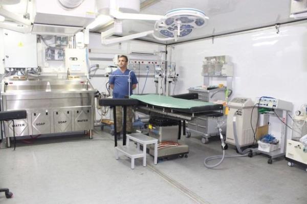 �imdiye dek iki defa g�rev maksatl� kullan�lan ve 478 personelin tedavi edildi�i seyyar hastane, tatbikata �zel olarak ilk defa arazi �zerine kurularak sa�l�k hizmet deste�i sa�lad�.