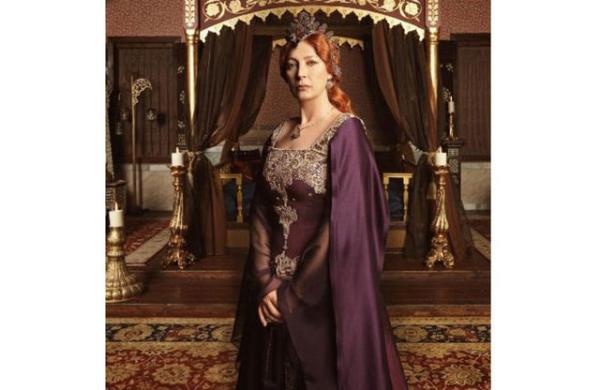 Hrrem Sultan'n zehirlenerek ya da kadn hastal sonucu ld dnlr.