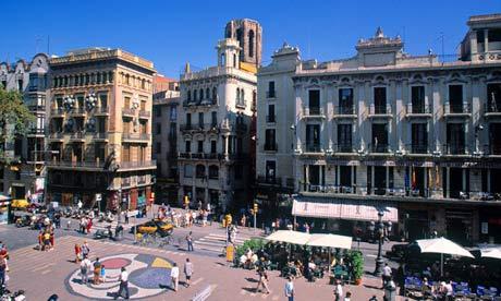 <p><b>Barcelona, spanya</b></p>    ocuklar iin uygun, kltrel cazibe merkezlerini bulunduran, muhteem yemekler tadabileceiniz ve sahillere kolayca ulaabileceiniz bir yer.