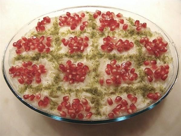 Sofralarn batac, birbirinden gzel yemekler ve tabii onlardan sonra olmazsa olmaz tatllar! te bu topraklarda pien, bizi mest eden ve her zaman 'olsa da yesek' dedirten 50 yemek!