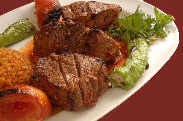 6. Dana eti seiyorsanz; antrikot, kontrfile ya da bonfile tercih edin.