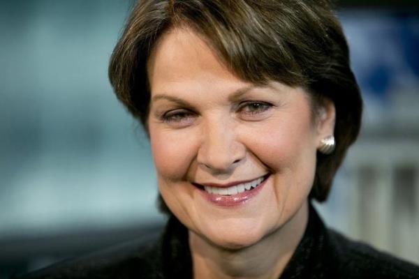 21) Marillyn Hewson Grevi: Lockheed Martin CEO'su Ya: 60 lkesi: ABD