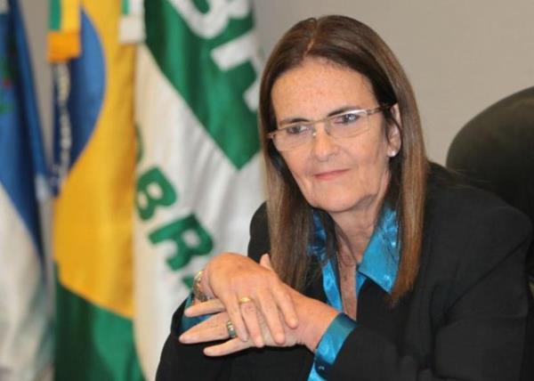 16) Maria das Graas Silva Foster Grevi: Petrobras CEO'su Ya: 60 lkesi: Brezilya