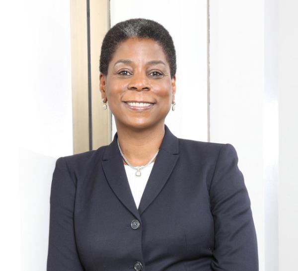 22) Ursula Burns Grevi: XEROX Yneticisi Ya: 55 lkesi: ABD