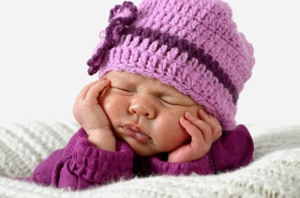 <p><b>1.YANLI: Sekiz saatlik bir uyku ertesi gne hazr olmam iin yeterli </b></p>    <b>DORUSU:</b> Uykunun dinlendirici olmasn belirleyen iki faktr, sresi ve kalitesidir. Dolaysyla sadece uykunun sresinin yeterli olmas, bu uykunun sizin iin iyi ve yeterli olduu anlamna gelmez.