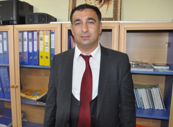 <p><b>EYM�R</b></p>  Yozgat'�n Sorgun il�esine ba�l� Eymir beldesi Belediye Ba�kanl���n� resmi olmayan sonu�lara g�re AK Parti aday� �etin Merto�lu kazand�.