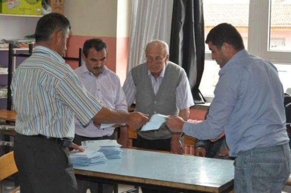 5317 se�menin oy kulland��� Mahmudiye'de 5189 oy ge�erli say�ld�.