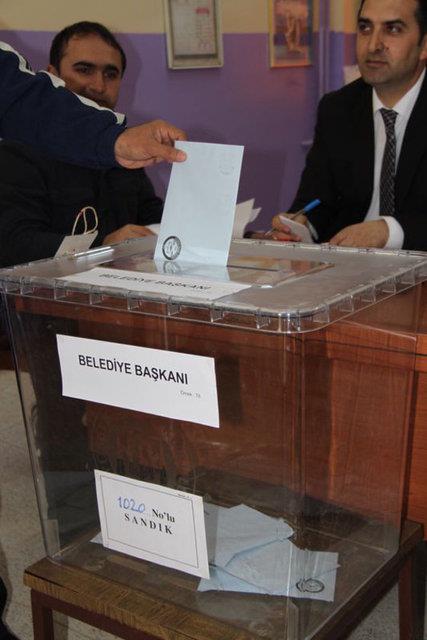 MHP'nin 2 oy farkla kazand��� se�im Saadet Partisi'nin itiraz� �zerine iptal edilmi�ti.