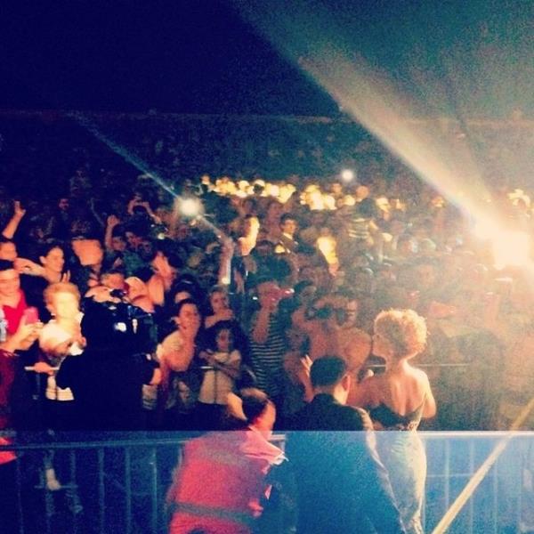 G�LBEN ERGEN  �imdi o �ark�lar geceyle sustu, �imdi o alk��lar an� oldu, �imdi o ���klar i�imizde yanmaya devam edecek..