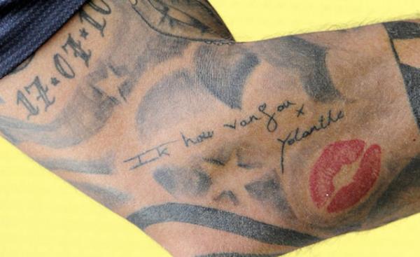 Wesley Sneijder - Hollandal yldz, ei Yolanthe'nin adn da kolunda tayor...