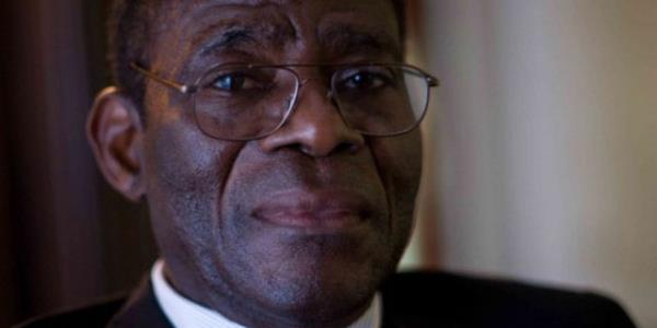 <p><b>Teodoro Obiang Nguema Mbasogo</b></p>    3 Austos 1979 tarihinde kanl bir askeri darbe ile Ekvator Ginesi Francisco Macias Nguema devrildi. Macias'n nceki on yl iinde yapt faaliyetler iin yargland, lm cezasna arptrld. Bubi soykrm bunda etkili oldu ve idam mangas tarafndan 29 Eyll 1979 tarihinde idam edildi.