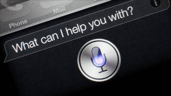 <p><b>8. Siri</b></p>  Siri de iOS 8'le gzel bir gncelleme alyor. Siri artk her an sesimizi duymaya hazr. Ona belirlenen birka anahtar kelimeyi sylediimizde hemen arama moduna geebiliyor. Ayrca Siri'ye Shazam ark bulma zellii ve 22 dil destei geldi.