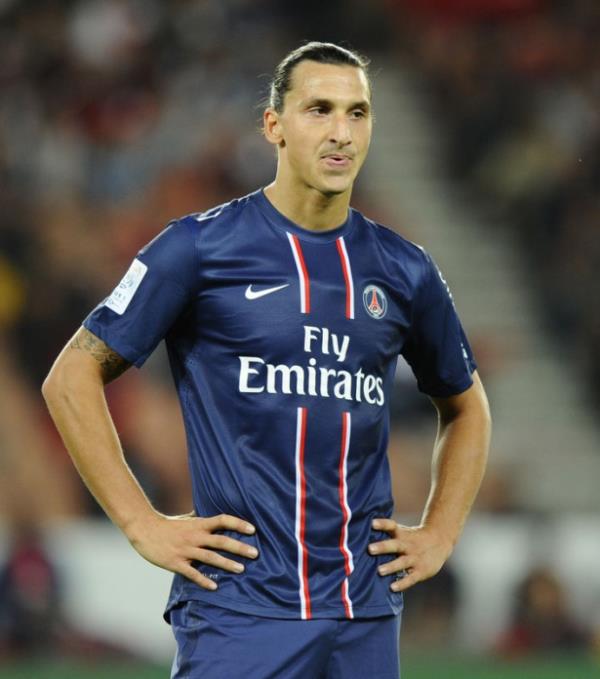 Kendisini kastl sakatladn syleyen Van der Vaart'a "Eer yalan sylemeye devam edersen iki bacan birden krarm. stelik bu kez kastl."