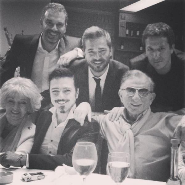 <br>ARDA ESEN</br>  Ustalarla tiyatro kokan bir gece....mutluyuz:)